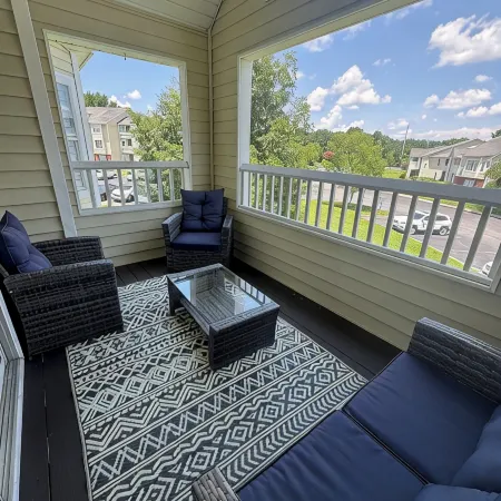 Charming 2-bedroom condo in Greenville near ECU and ECU Health