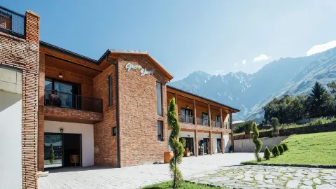 Green Sheep Boutique Hotel in Stepantsminda