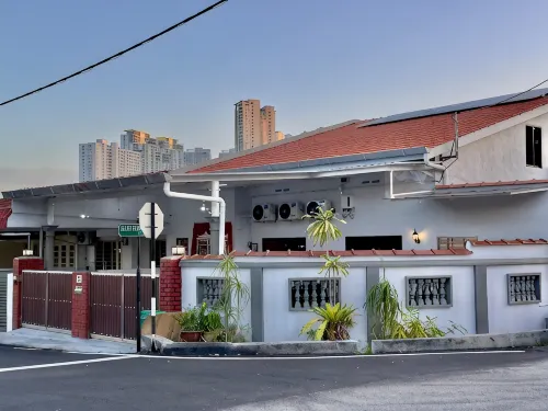 Spacious 2 Storey Homestay Tanjung Bungah 25pax by 3C / Evergreen Corner Tanjung Bungah