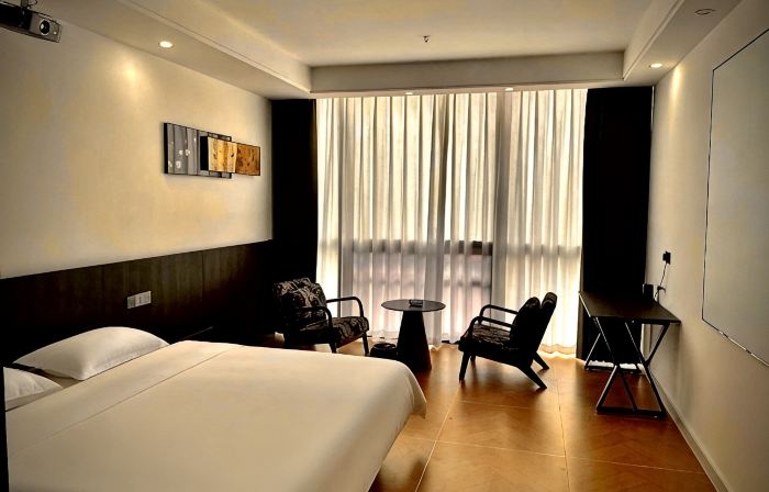 Xiaoshihou Homestay (Wanda Plaza)