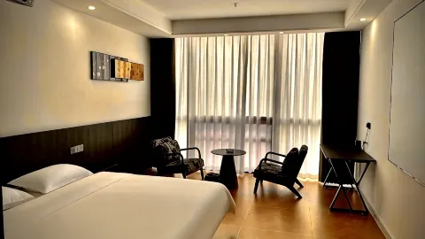 Xiaoshihou Homestay (Wanda Plaza) in จิงหยาง