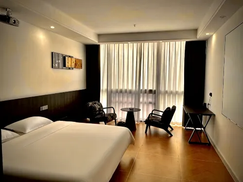 Xiaoshihou Homestay (Wanda Plaza)