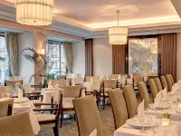 Corinthia Hotel St Petersburg アイス パレス周辺のホテル