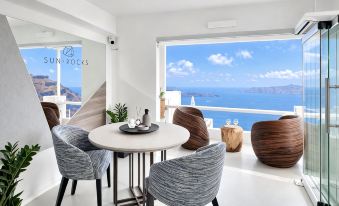 Sun Rocks Boutique Hotel | Caldera View Suites & Sunset Dining Experience