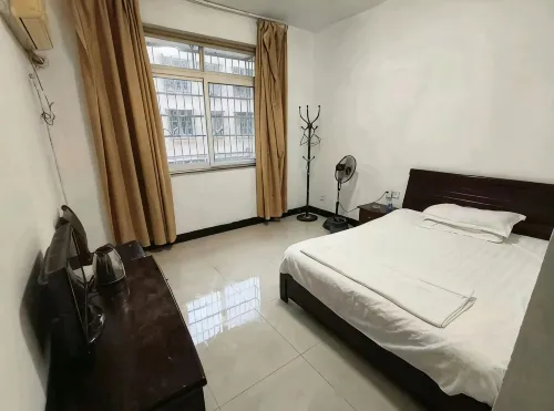 Tiantian Guest House (Xingsha Cultural and Sports Center Subway Station) - 2-Star