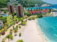 馬卡貝爾海濱E22公寓 - 酒吧