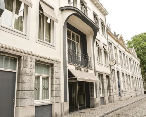 Mabi City Centre Hotel Hotels near Derlon