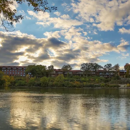 Riverview Inn & Suites, Ascend Hotel Collection