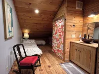 Family-Friendly Pondside Hideaway for Gathering & Entertaining - Wifi