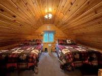 Cozy Cabin in the Woods.  25 minutes to Yellowstone National Park