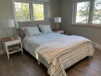 Newer Construction waterfront house with AC and WiFi in Barnstead