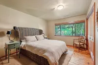 Romantic Lodge in Point Reyes-Inverness: Picturesque Retreat - 4-Star
