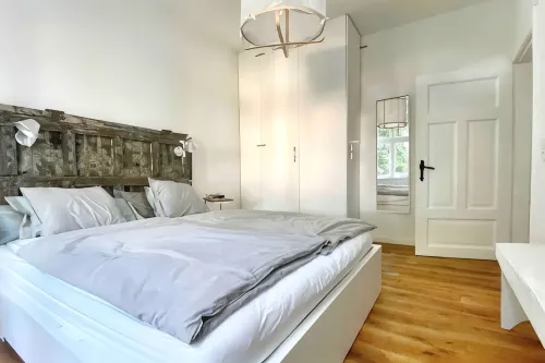 Ferienwohnung Burghof 3 + Balkon + Radparkplatz - Holiday Apartments