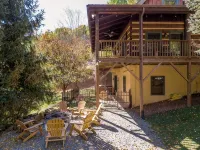 4-Bed/Bath Cabin: Hot Tub, Game Room, Pet-Friendly! Ξενοδοχεία στην πόλη Seven Devils