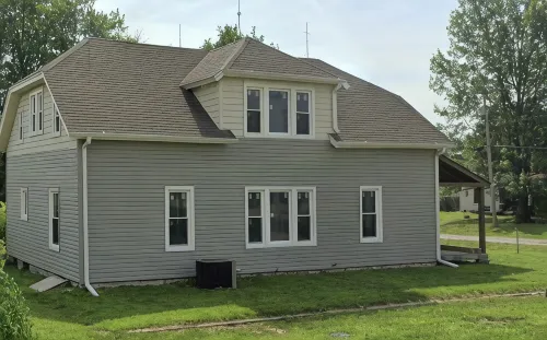 1920s Restored Home-walk to MSQC shops, Quilt Town USA - Wifi