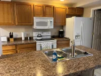 #11 2-bedroom apartment in historic Lorain, across from Palace Theatre. - 2-Star