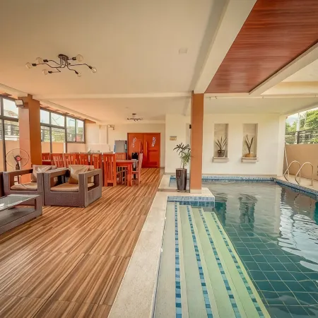 TJM Hot Spring Villa 1, a spacious 5-bedroom, with WiFi, AC in serene Los Baños