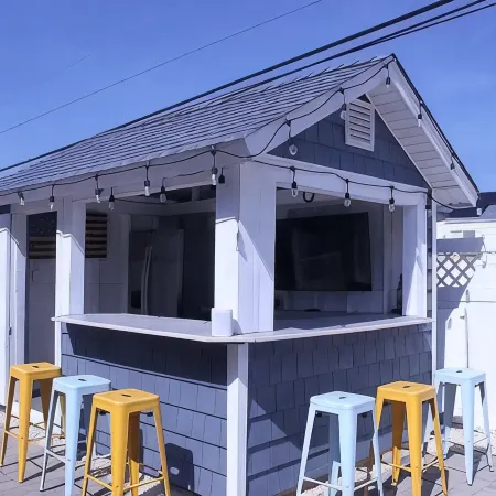 4-bedroom 3 Bath house with Master suite in charming Ortley Beach with Wi Fi, AC