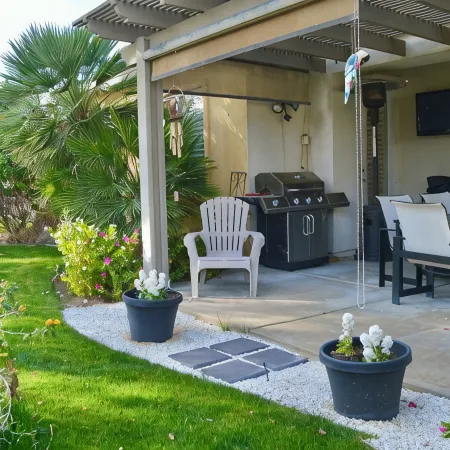 Resort Style Home- Pool Table- Walking Distance to Coachella Fest & Stagecoach