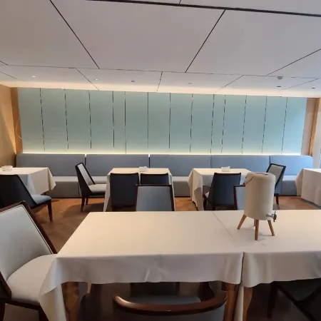Laohekou Wutong Hotel