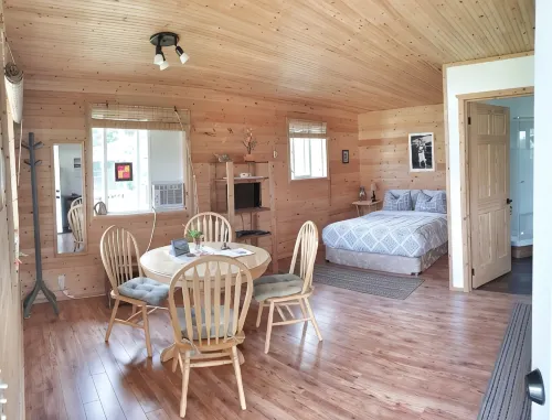 Cozy Cabin in Kettle Valley