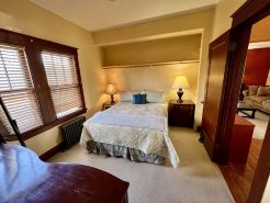Beautiful Farmhouse- Sleeps up to 7.