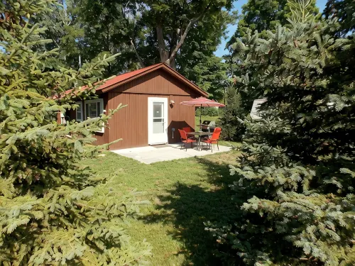 Alden Sunrise Cabin In Quaint Downtown Alden Near Torch Lake