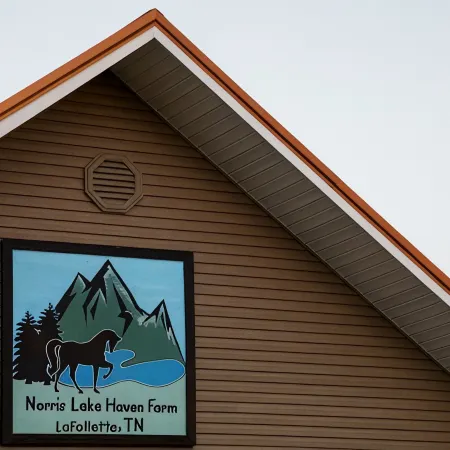 Barn Loft Apt 2 with Lake & Mountain views & custom wood accents through out.