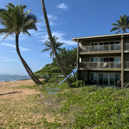 Sunrise Central on the Beach! Only you and the view! Relax to the sound of waves