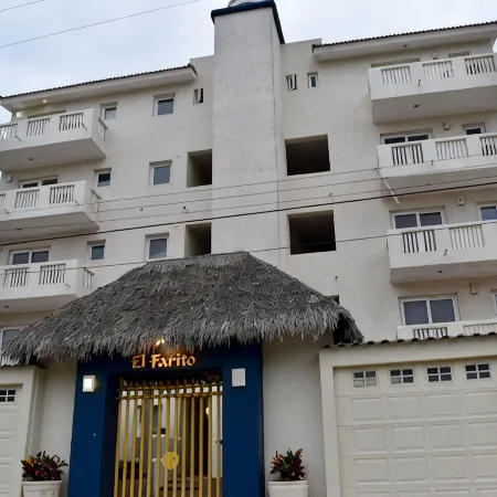 Farito Beachfront Penthouse, Surf & Paddle Board.