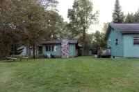 Beautiful Cabin On Upper Hay Lake