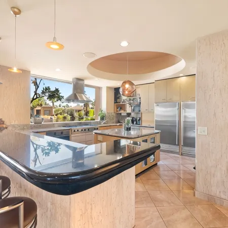 SWIM UP POOL BAR/SPA, POOL TABLE,6 EN SUITES, PING PONG, PUTTING GREEN 227370