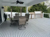 Beautiful Hamptons home  close to beaches, shopping, & restaurants!