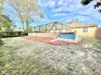 Charming 3-bedroom house with Private Pool and HOT TUB in lovely Gainesville - 4-Sterne