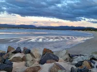 Shore beats working Hotel di Devonport