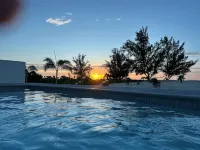 BRAND NEW Beachfront Villa best sandy beach in TCI with pool Fox Tail Palm Villa - Beach
