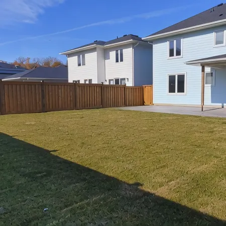 Cozy, spacious family home w/ Arcade! 5 mins from Beach!