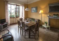 Charming house with garden near the romantic lake of 0rta, for 6 people - 3 stelle