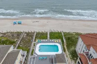 Luxurious Oceanfront B home w/pool, elevator, 6BR, steps to the sand and surf - Beach