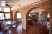 Superstition Mountains Apache Junction - sleeps 16