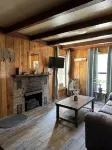 Grizzly’s Getaway in the Mountains! 45 minutes to white sands.,  Dogs Welcome