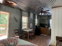 Little Bears Cozy Creekside Cabin at Up The Creek