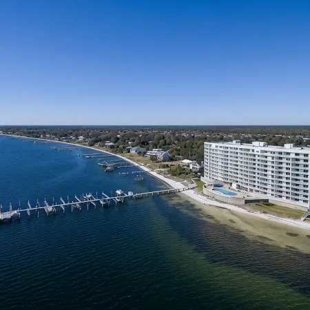 PENSACOLA / PERDIDO FALL DISCOUNTS  WATER FRONT RESORT DELUXE 3BED 3BA END SUITE