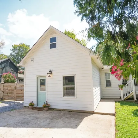 The Guest House at 5th & Carter