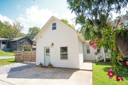 The Guest House at 5th & Carter