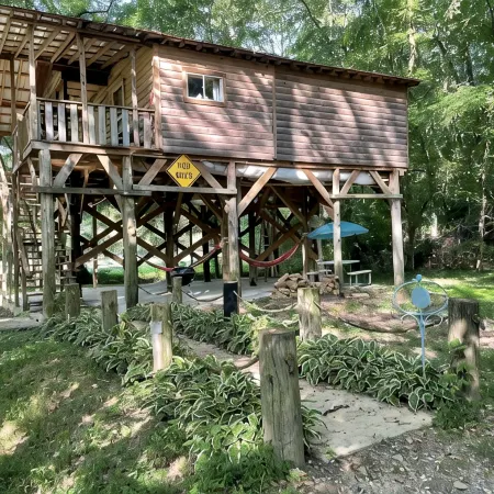 Papa Bears Cozy Cabin at Up The Creek