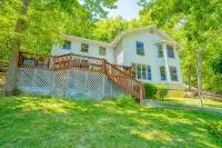 Beautiful waterfront lake house with private dock on calm cove - Wifi