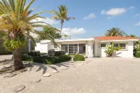 Key Colony Single Family Home w/85' DOCK+Cabana Club Access! - Homestays