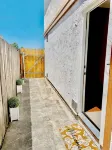 Studio Suite with Private, Secured Entrance, No Shared Spaces, Driveway Parking - Homestays