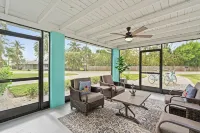 Tropical Oasis for your Naples Getaway!